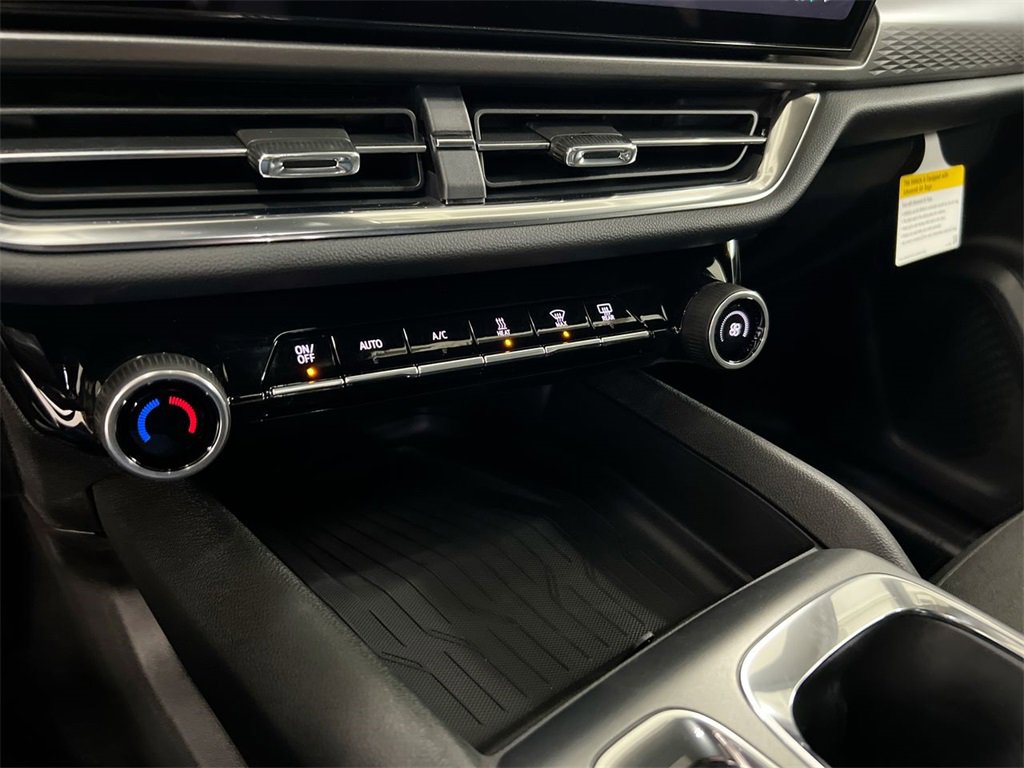 New 2026 Chevrolet Equinox EV LT image 16