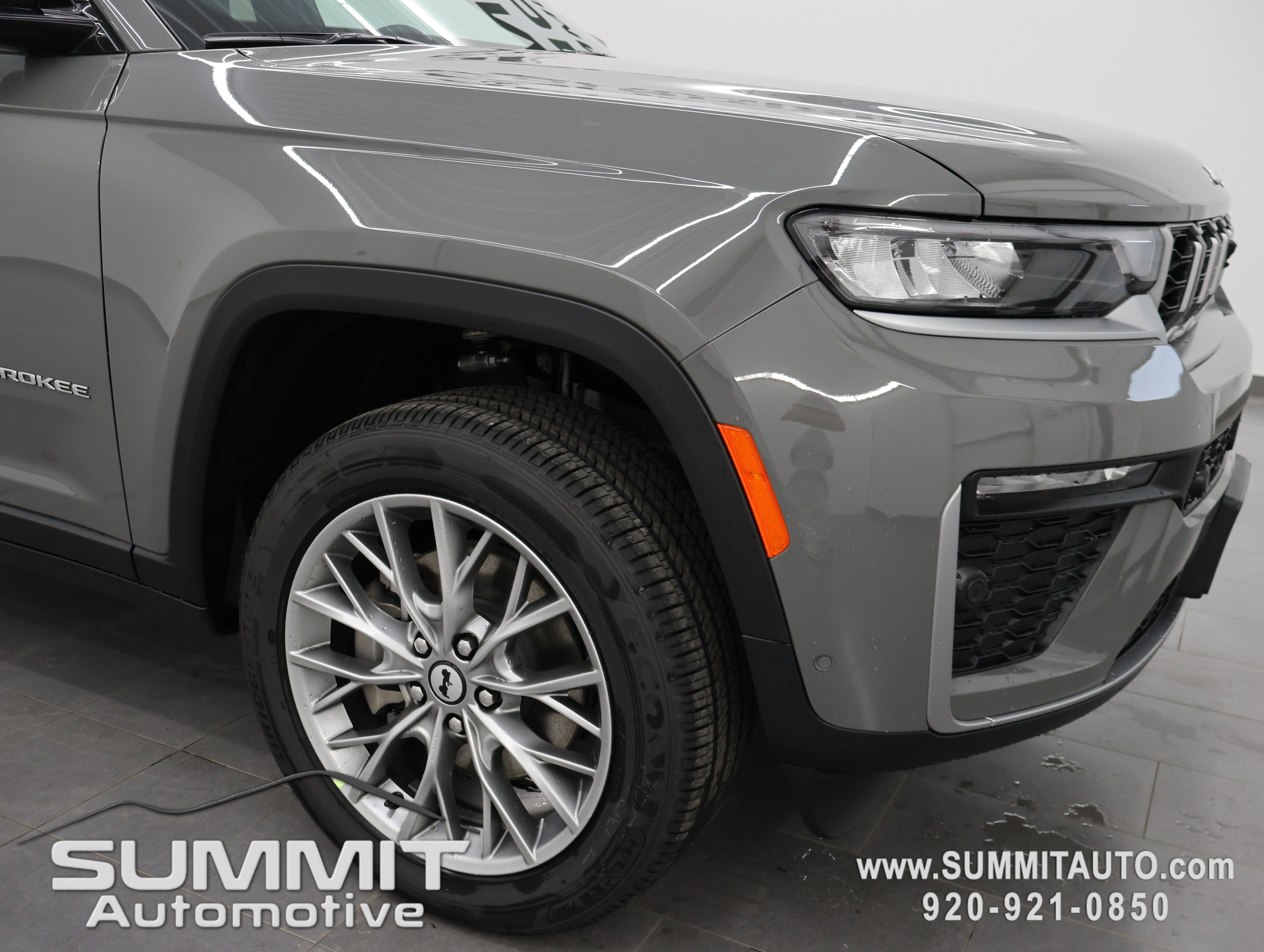 New 2027 Jeep Grand Cherokee L Limited AWD/4WD image 28