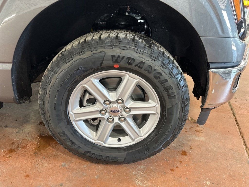 New 2026 Ford F150 XLT w/ Equipment Group 302A MID image 8