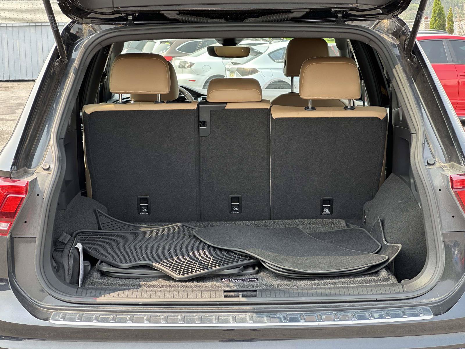 Used 2023 Volkswagen Tiguan SE w/ Panoramic Sunroof Package AWD/4WD image 15