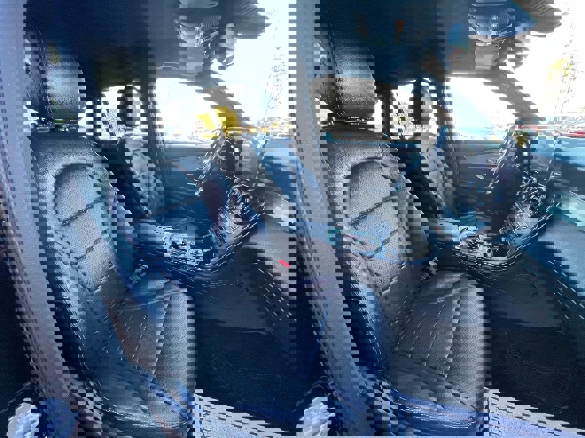 Used 2019 Mercedes-Benz GLC 350e 4MATIC image 13