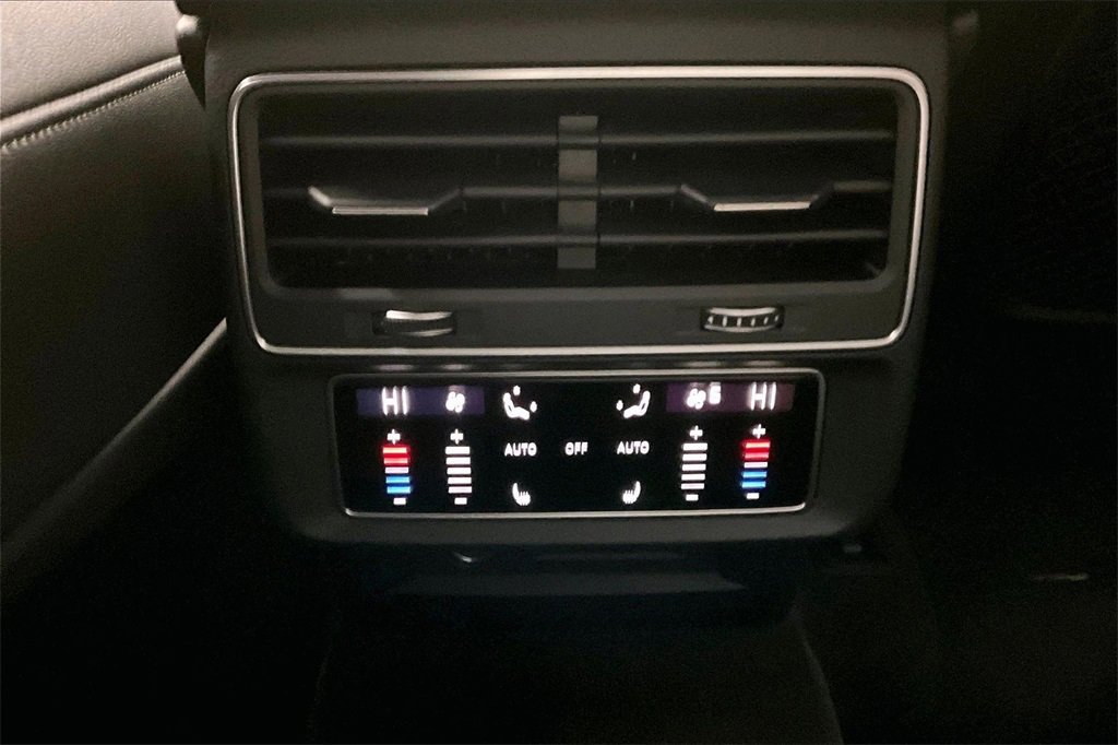 Used 2023 Audi Q8 Premium Plus w/ Premium Plus Package image 25