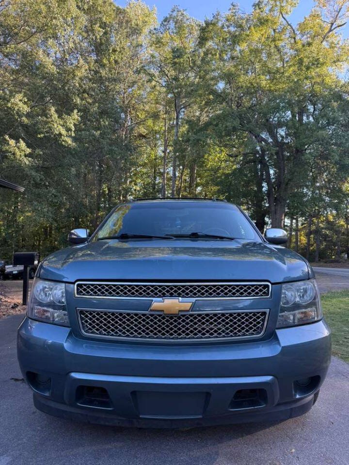 Used 2012 Chevrolet Avalanche LS RWD image 9