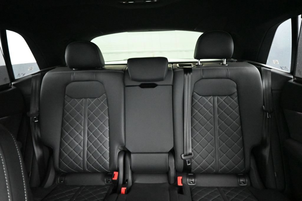 New 2026 Audi SQ8 Premium Plus AWD/4WD image 17
