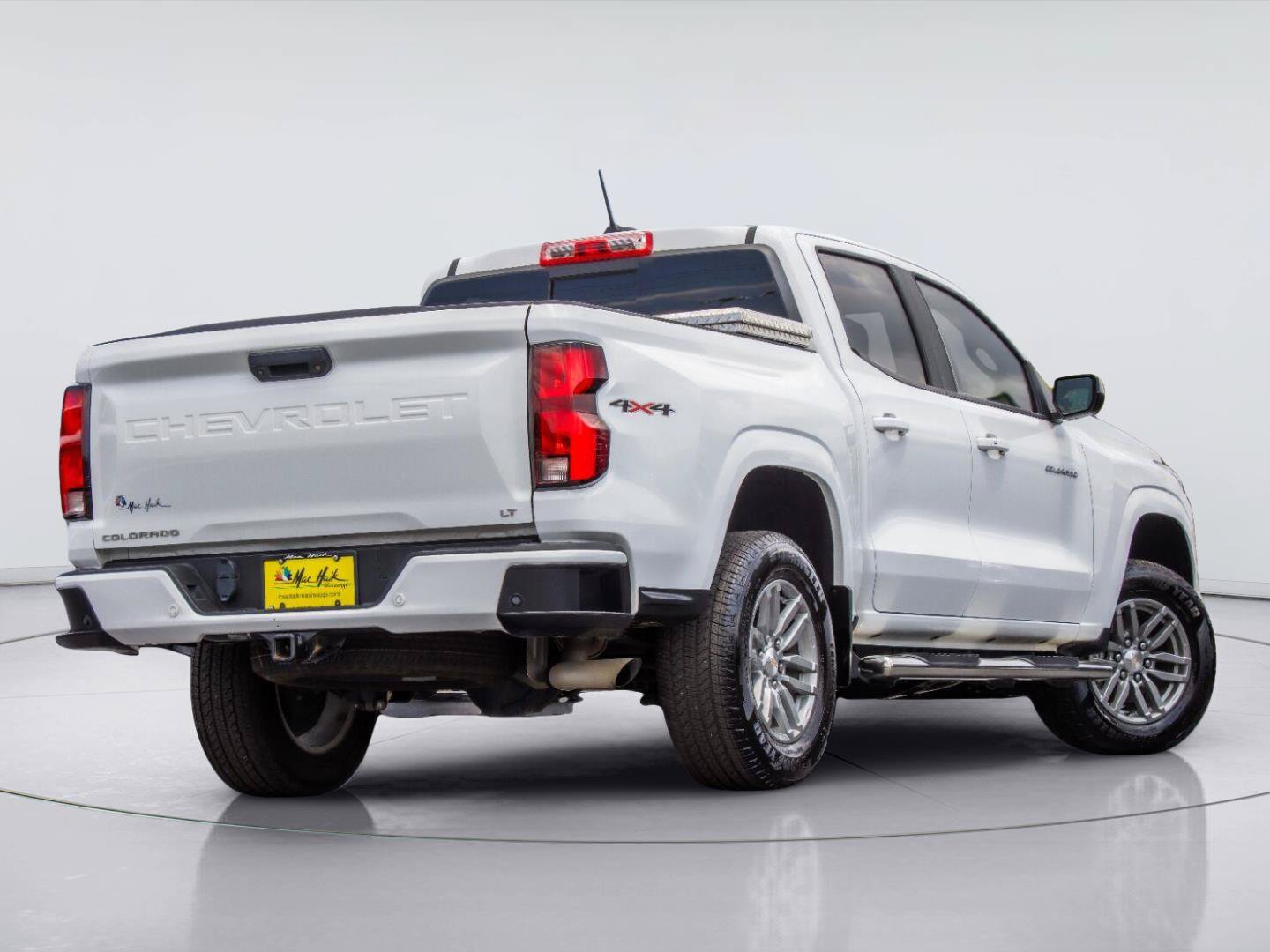 Used 2024 Chevrolet Colorado LT w/ LT Convenience Package III AWD/4WD image 6