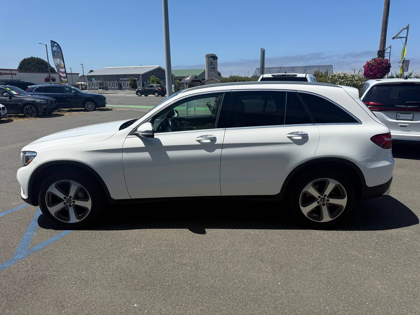 Used 2019 Mercedes-Benz GLC 300 4MATIC image 5