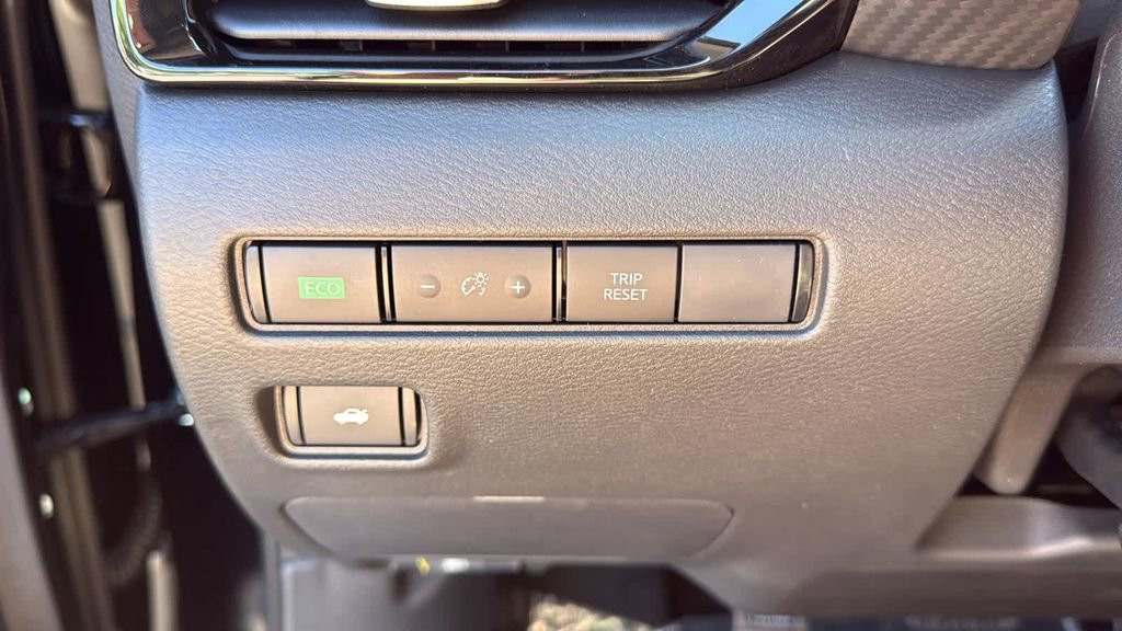 Certified 2025 Nissan Sentra SV w/ Trunk Package image 21