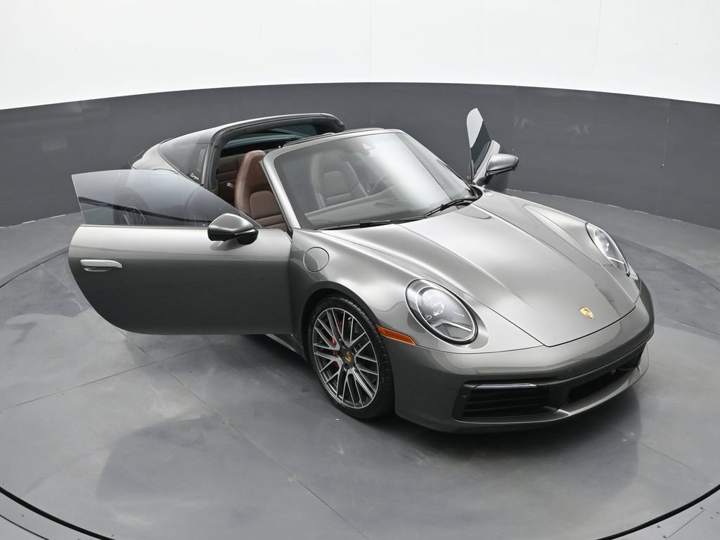 Certified 2024 Porsche 911 Targa 4S AWD/4WD image 28