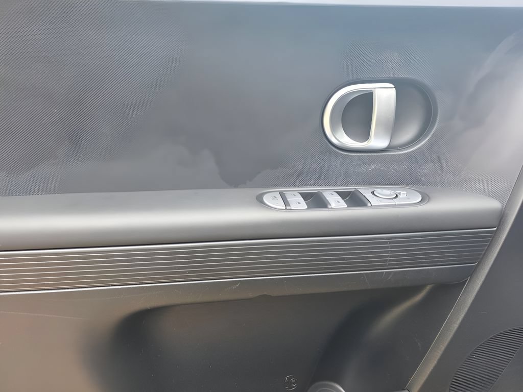 Used 2024 Hyundai Ioniq 5 SE AWD/4WD image 13