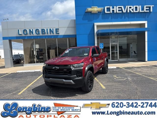 Used 2024 Chevrolet Colorado Trail Boss w/ Advanced Trailering Package AWD/4WD image 1