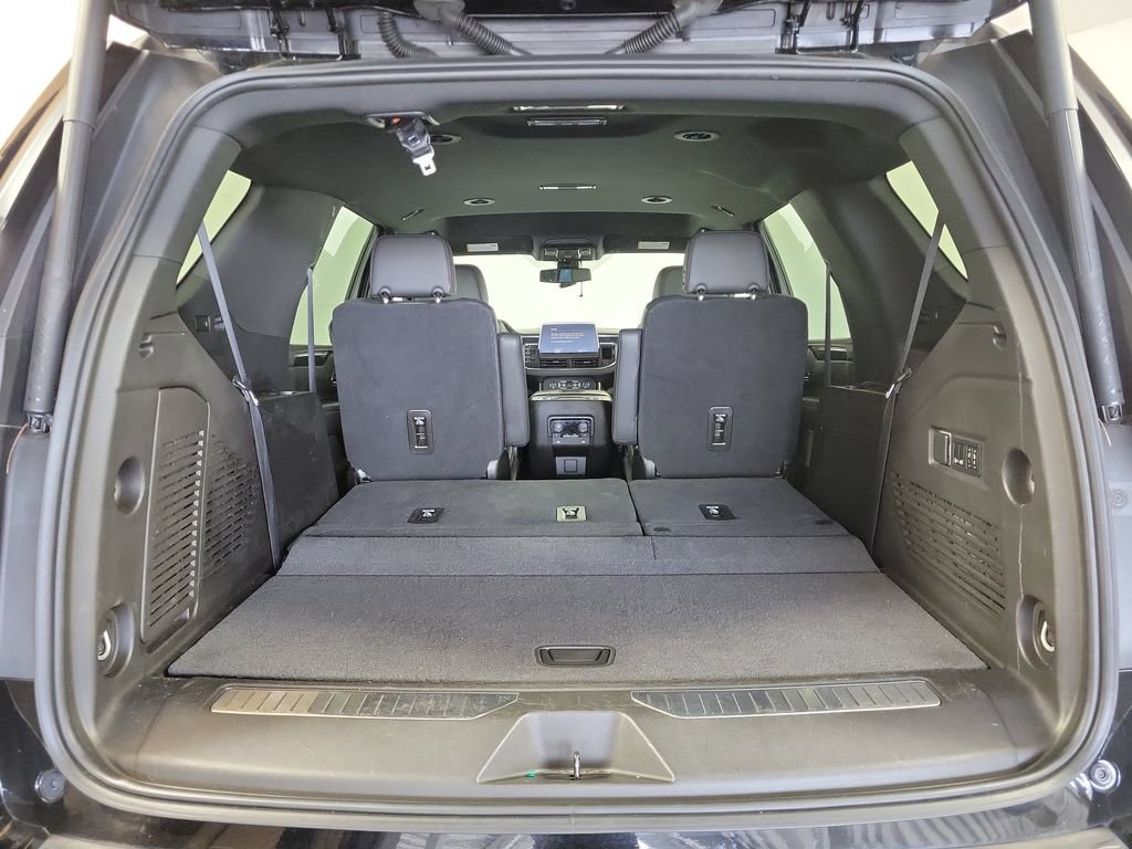 Used 2021 Chevrolet Tahoe RST w/ Luxury Package RWD image 27