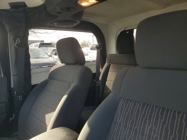 Used 2012 Jeep Wrangler Sahara w/ Connectivity Group AWD/4WD image 8