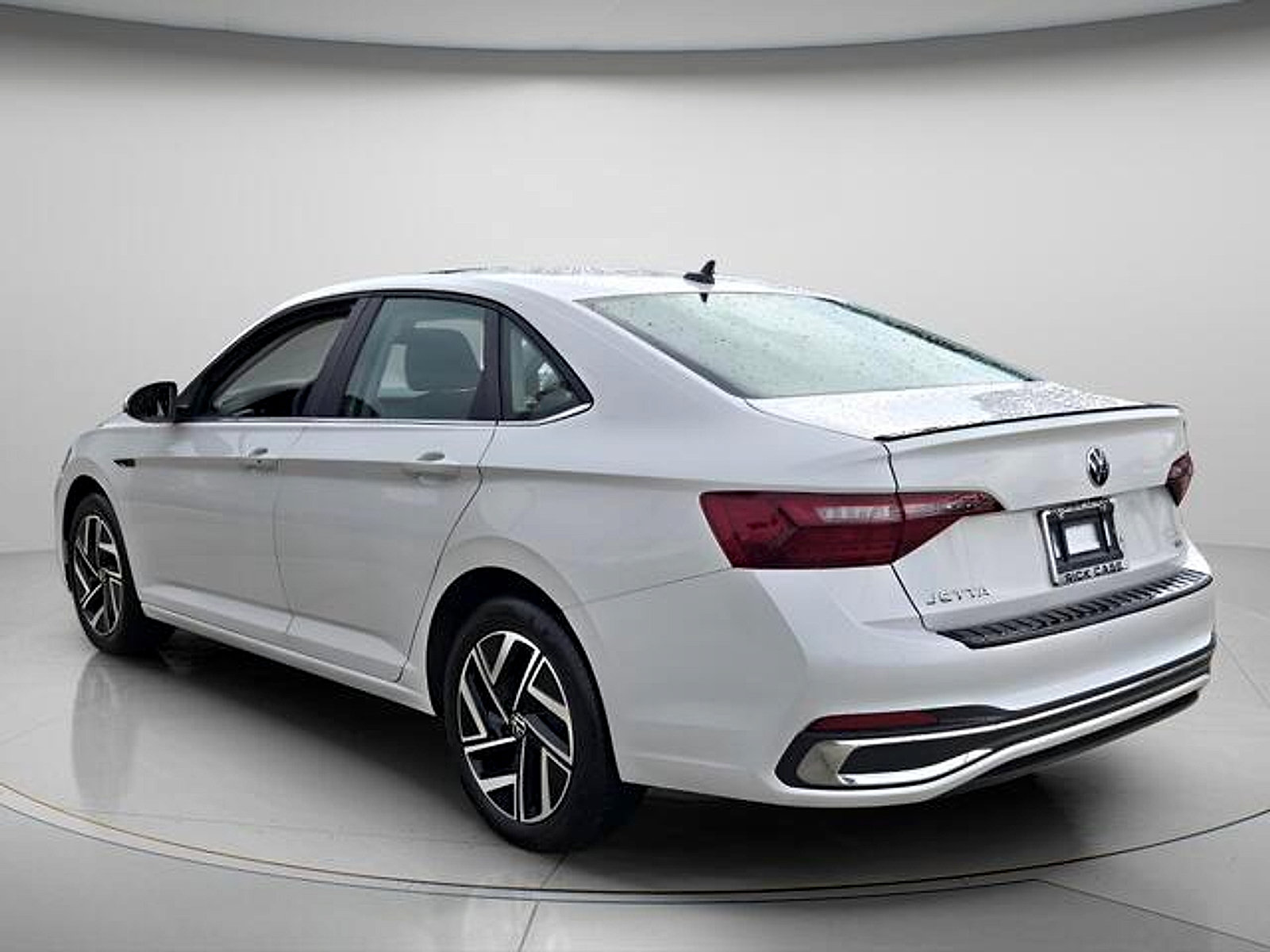 Used 2023 Volkswagen Jetta SEL FWD image 8