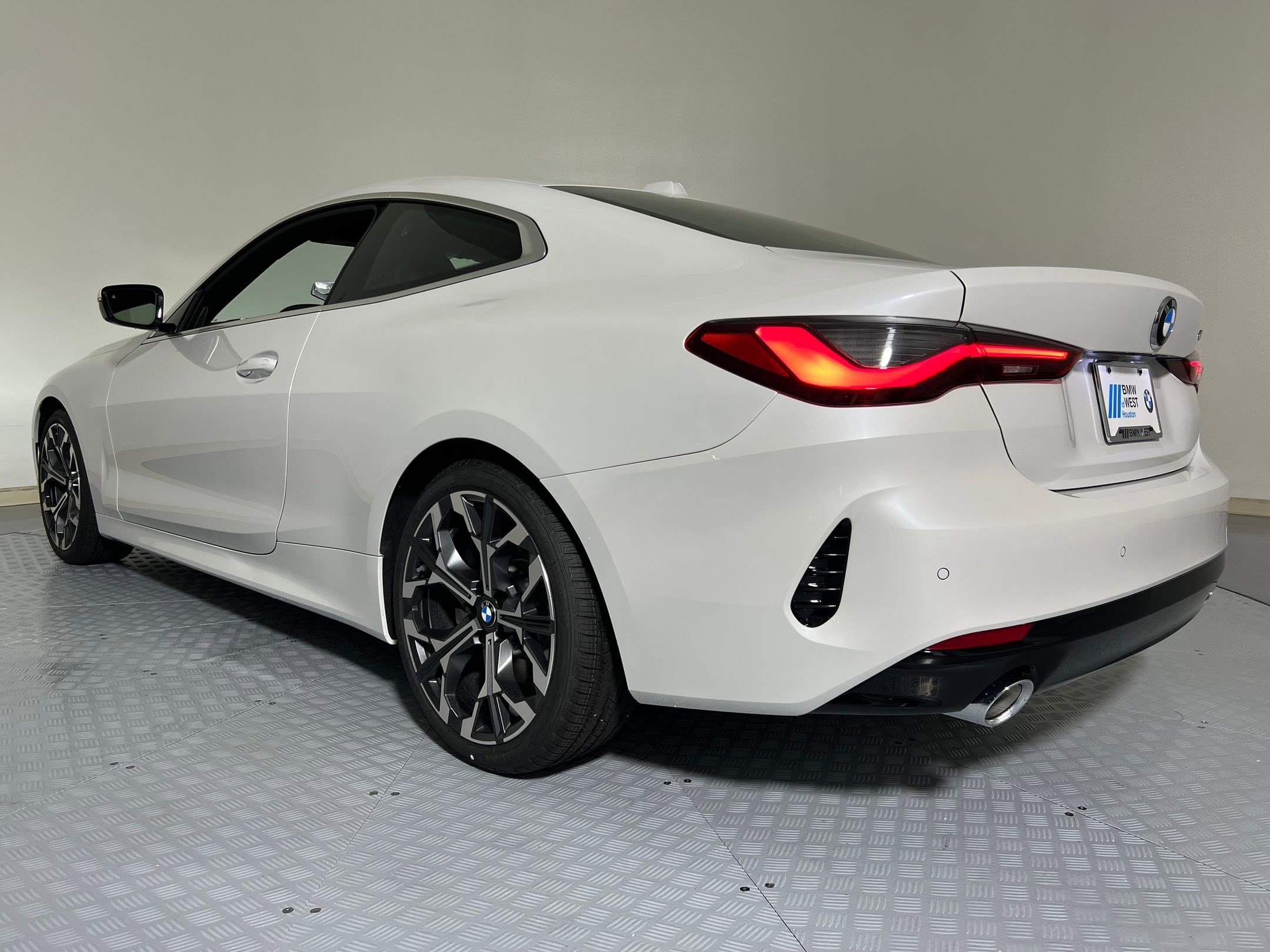 New 2026 BMW 430i Coupe w/ Premium Package RWD image 3