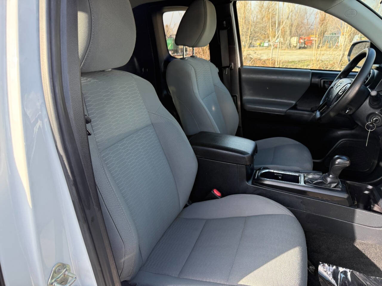 Used 2019 Toyota Tacoma SR image 22