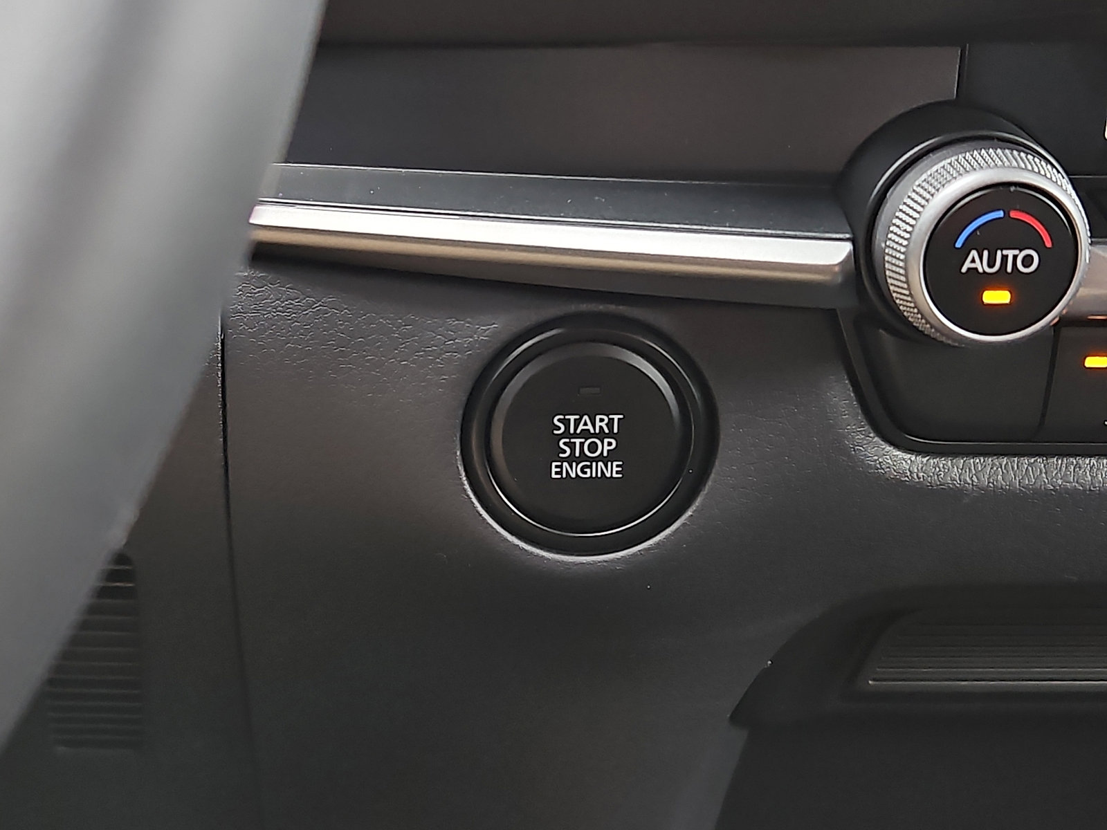 New 2026 MAZDA CX-30 AWD 2.5 S w/ Select Sport Pkg image 17