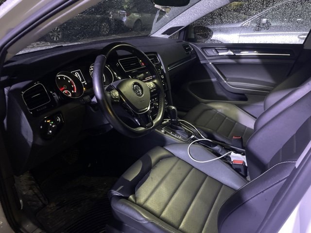 Used 2018 Volkswagen Golf SEL image 12