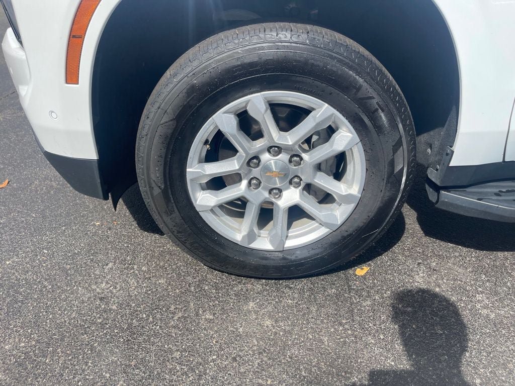 Used 2025 Chevrolet Tahoe LT RWD image 10