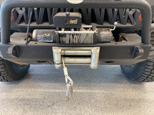 Used 2013 Jeep Wrangler Unlimited Sport image 3