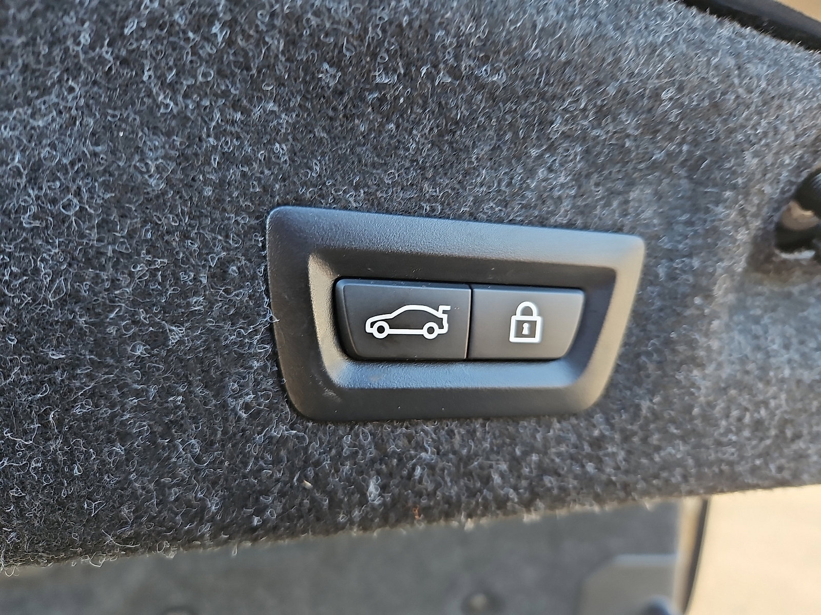 Used 2021 BMW M4 Competition w/ Executive Package image 31