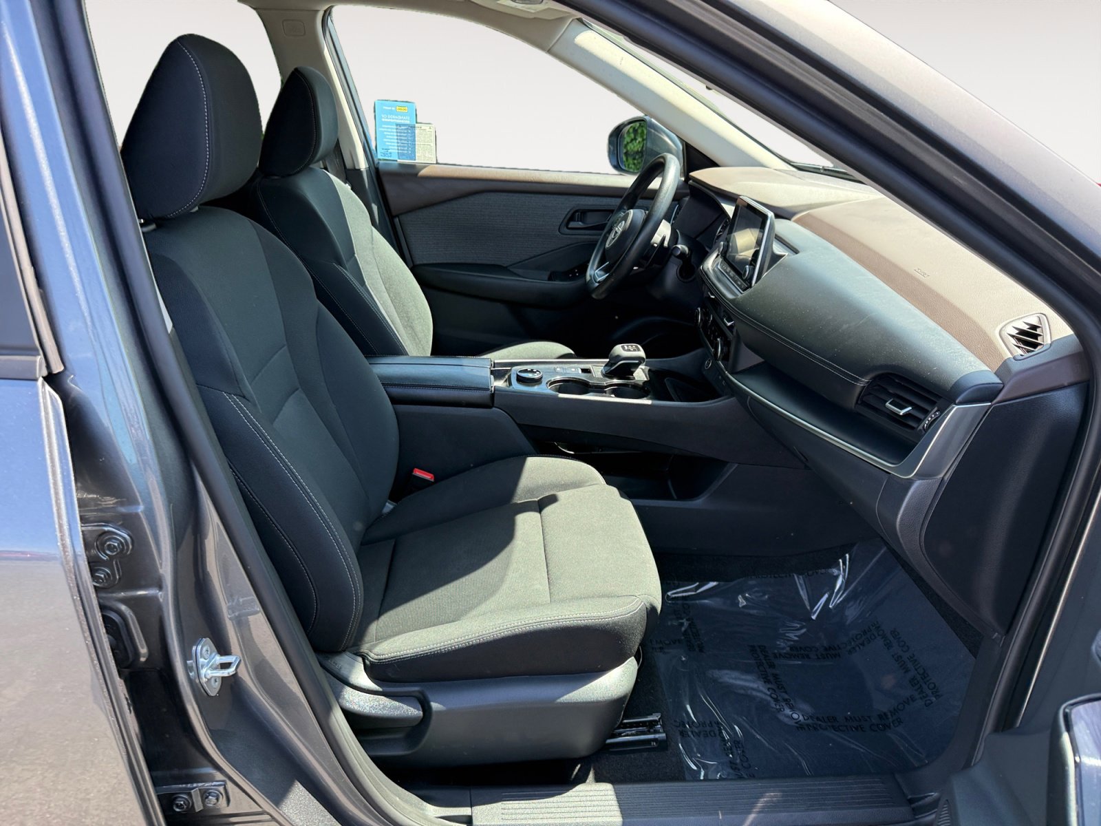 Used 2023 Nissan Rogue S image 19