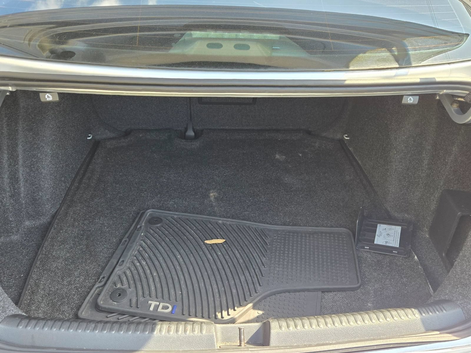 Used 2015 Volkswagen Jetta TDI SE FWD image 8