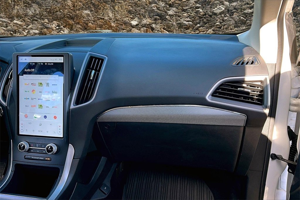 Used 2022 Ford Edge SEL w/ Convenience Package image 14