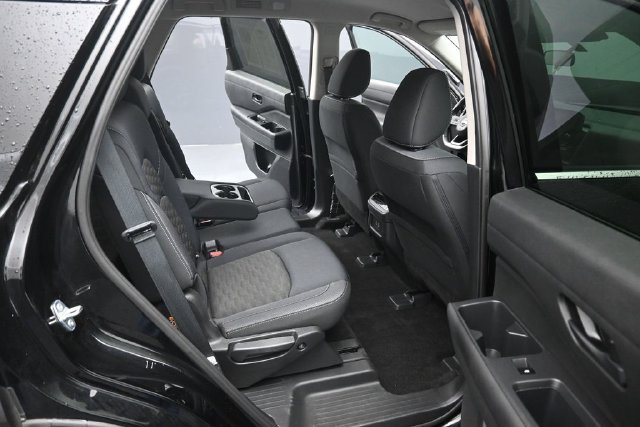 Used 2024 Nissan Pathfinder SV AWD/4WD image 30