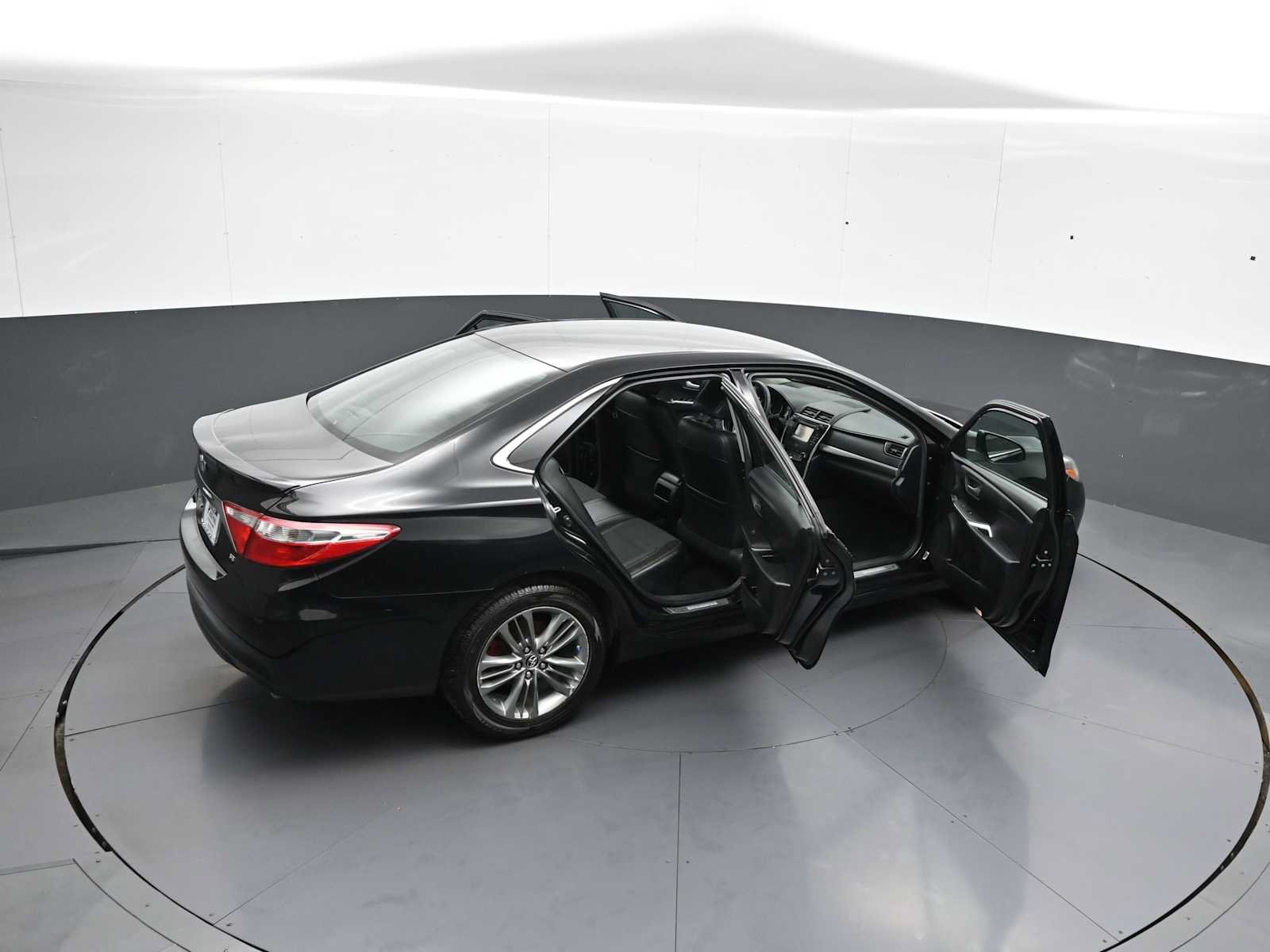 Used 2016 Toyota Camry SE w/ Protection Package (Q2) FWD image 43