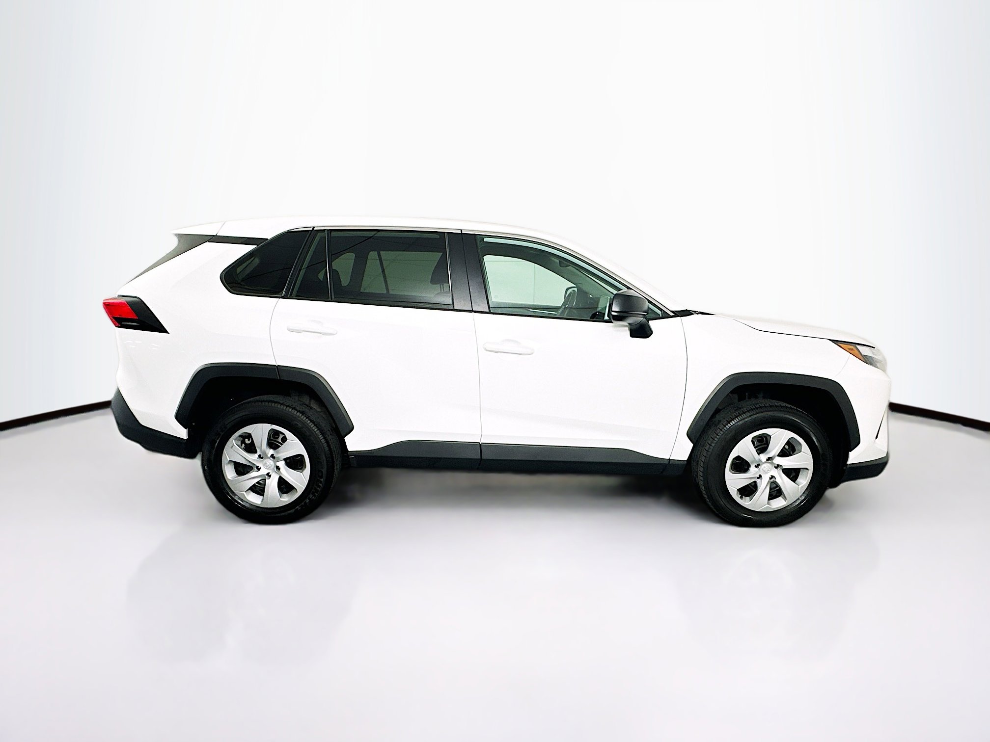 Used 2024 Toyota RAV4 LE image 10