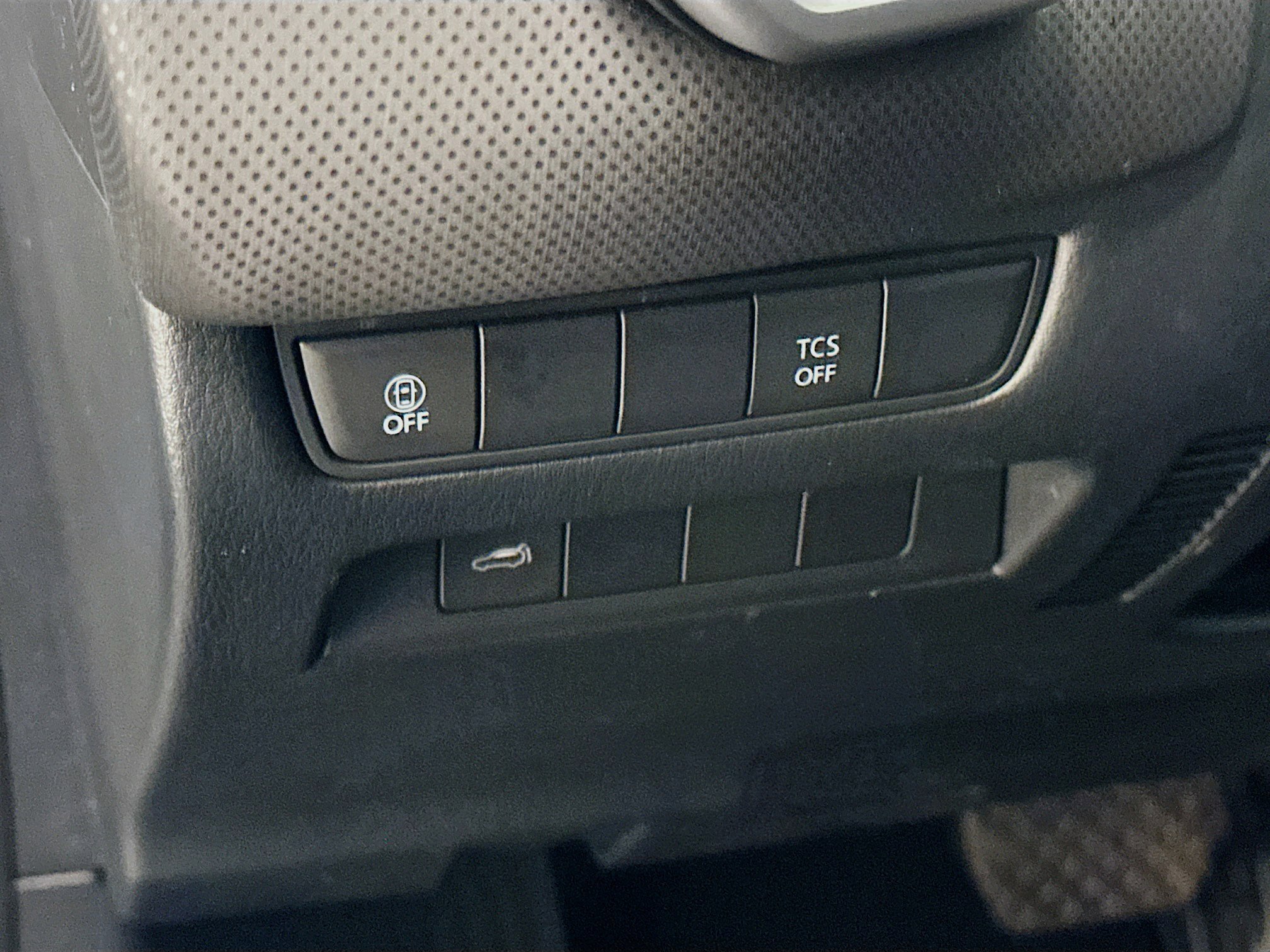 Used 2025 MAZDA CX-50 AWD 2.5 S w/ Premium Package image 17