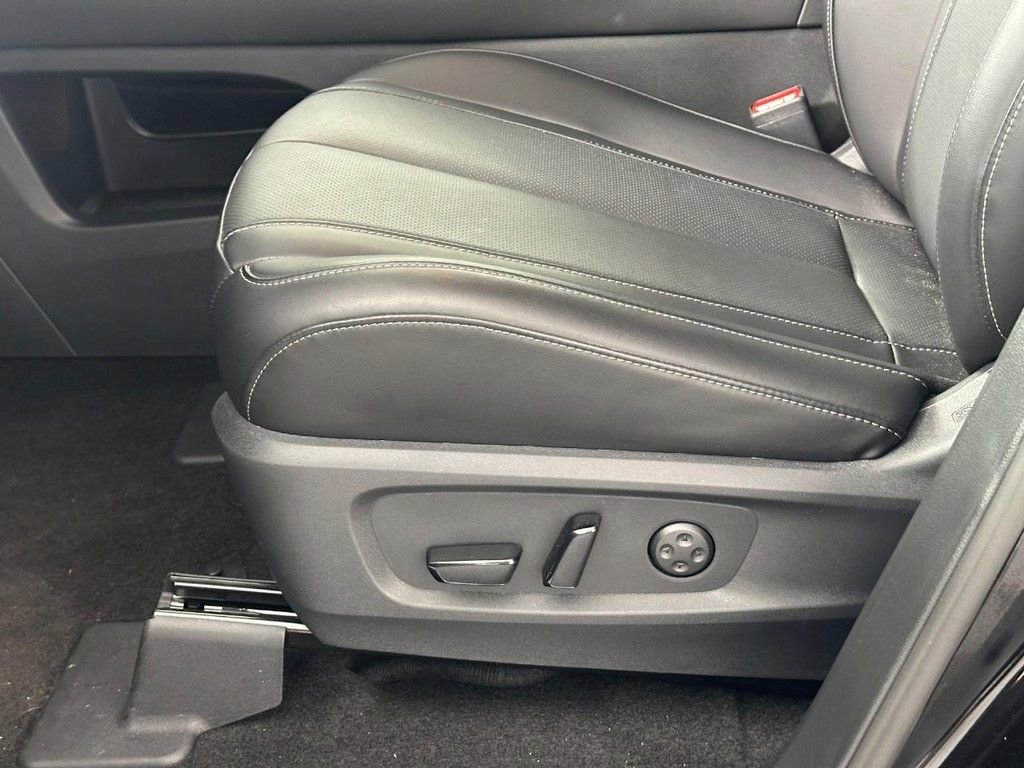 Certified 2025 INFINITI QX60 Luxe w/ Lighting Package (N94) image 18