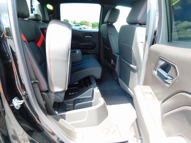 Used 2025 Chevrolet Colorado Z71 w/ Z71 Convenience Package 2 image 25