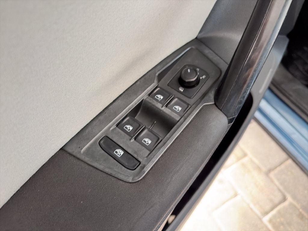 Used 2019 Volkswagen Tiguan S FWD image 10