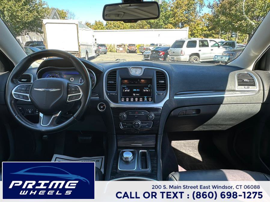 Used 2017 Chrysler 300 Limited w/ Value Package image 18