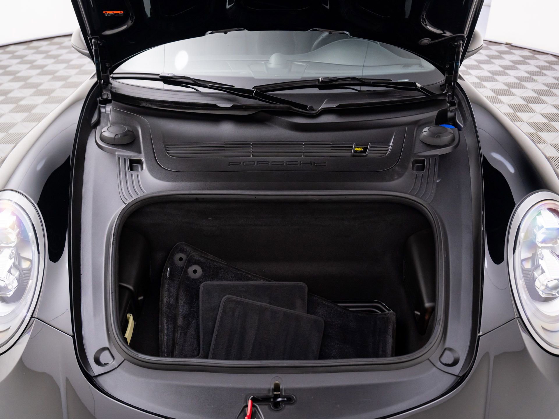 Used 2017 Porsche 911 Turbo S image 29
