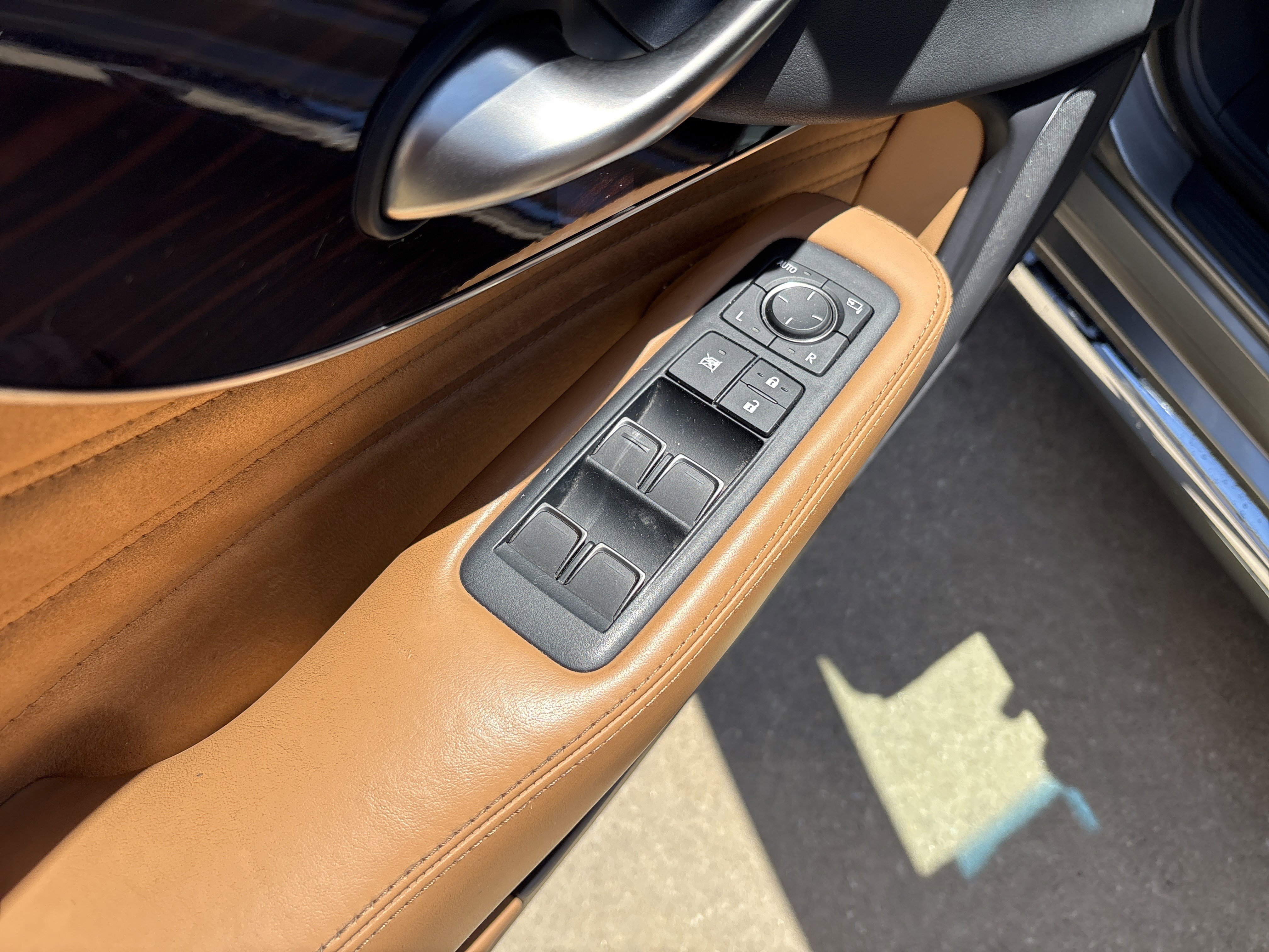 Used 2021 Lexus LS 500 AWD w/ Interior Upgrade Package image 15