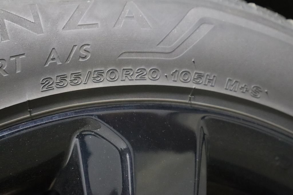 Used 2025 Honda Pilot Black Edition image 45