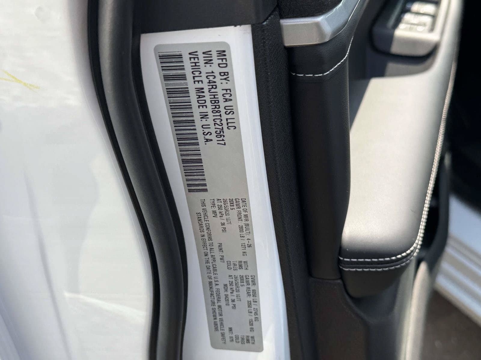 Used 2026 Jeep Grand Cherokee Limited AWD/4WD image 18