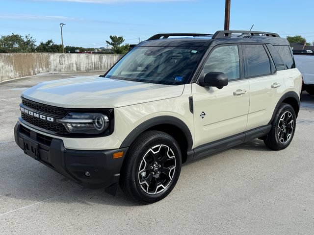 Used 2025 Ford Bronco Sport Outer Banks w/ Outer Banks Tech Package+ AWD/4WD image 9