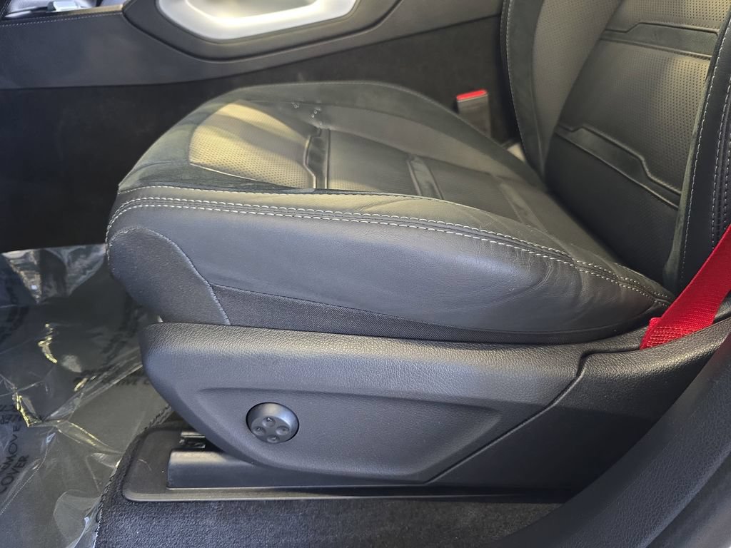 Certified 2025 Mercedes-Benz GLE 53 AMG 4MATIC image 33