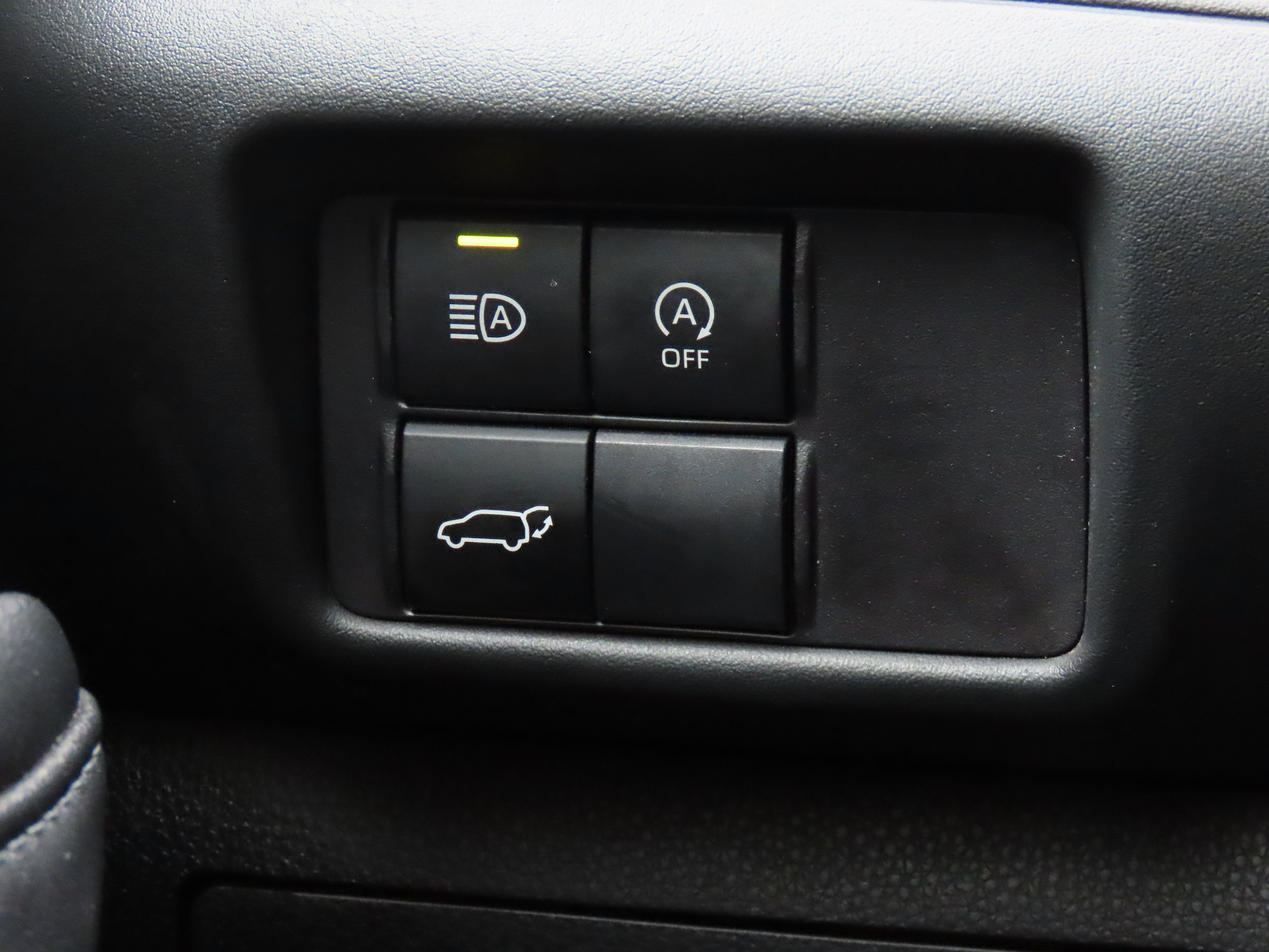 Used 2024 Toyota Highlander LE image 37