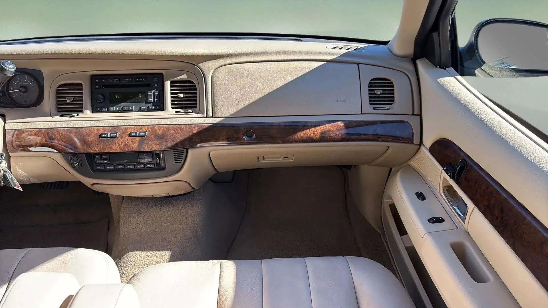 Used 2007 Mercury Grand Marquis LS image 29