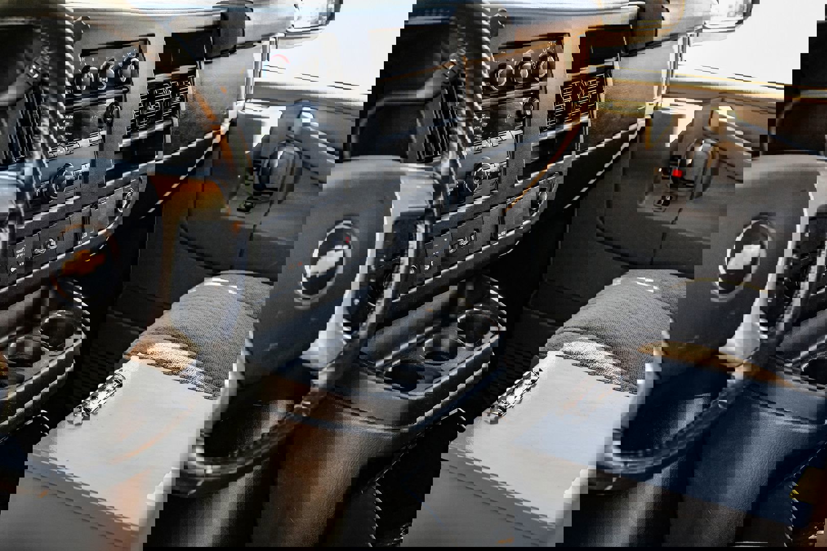 Used 2019 Chevrolet Express 2500 w/ Driver Convenience Package image 21