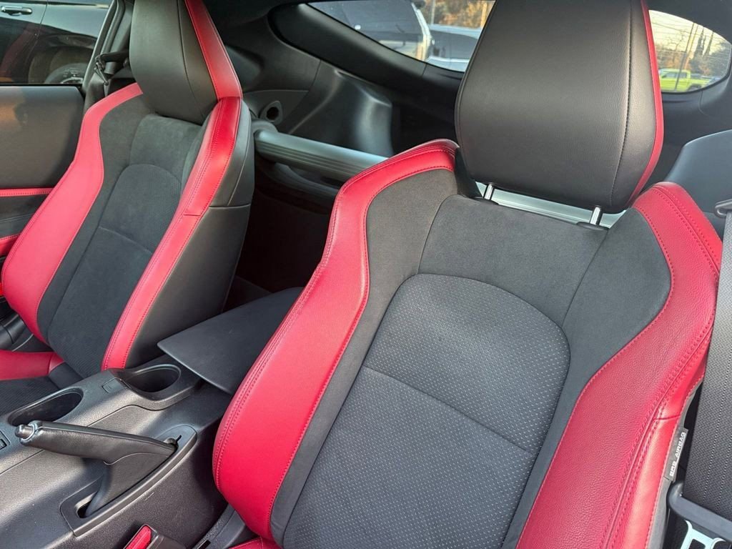 Used 2024 Nissan Z Performance w/ Floor Mat Package image 39