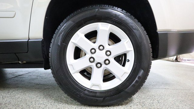 Used 2015 GMC Acadia SLE image 22