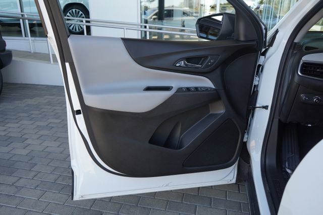 Used 2022 Chevrolet Equinox LS w/ LS Convenience Package FWD image 14