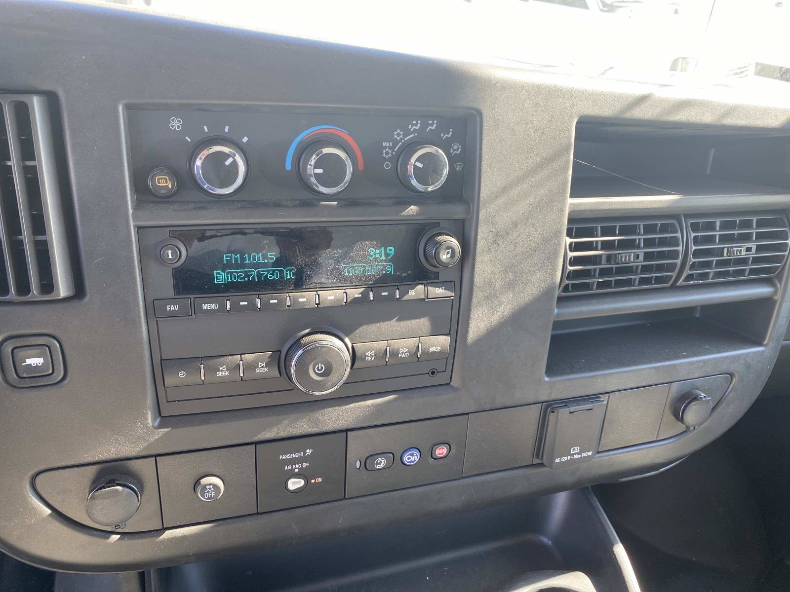 New 2023 GMC Savana 3500 w/ Power Convenience Package RWD image 8