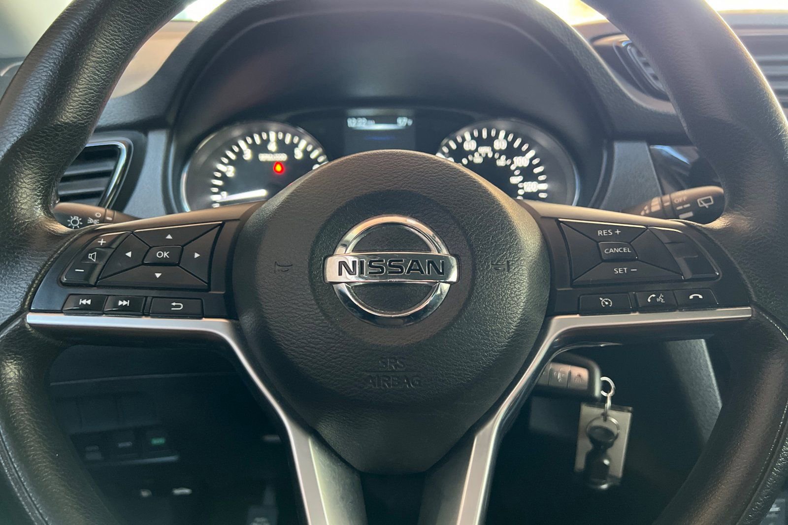 Used 2017 Nissan Rogue S image 29