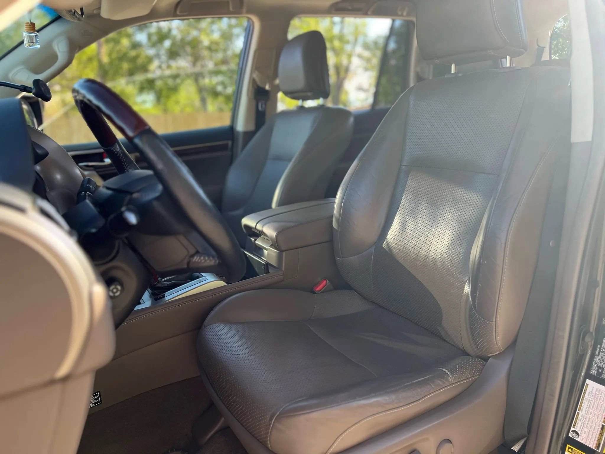 Used 2014 Lexus GX 460 Luxury image 26